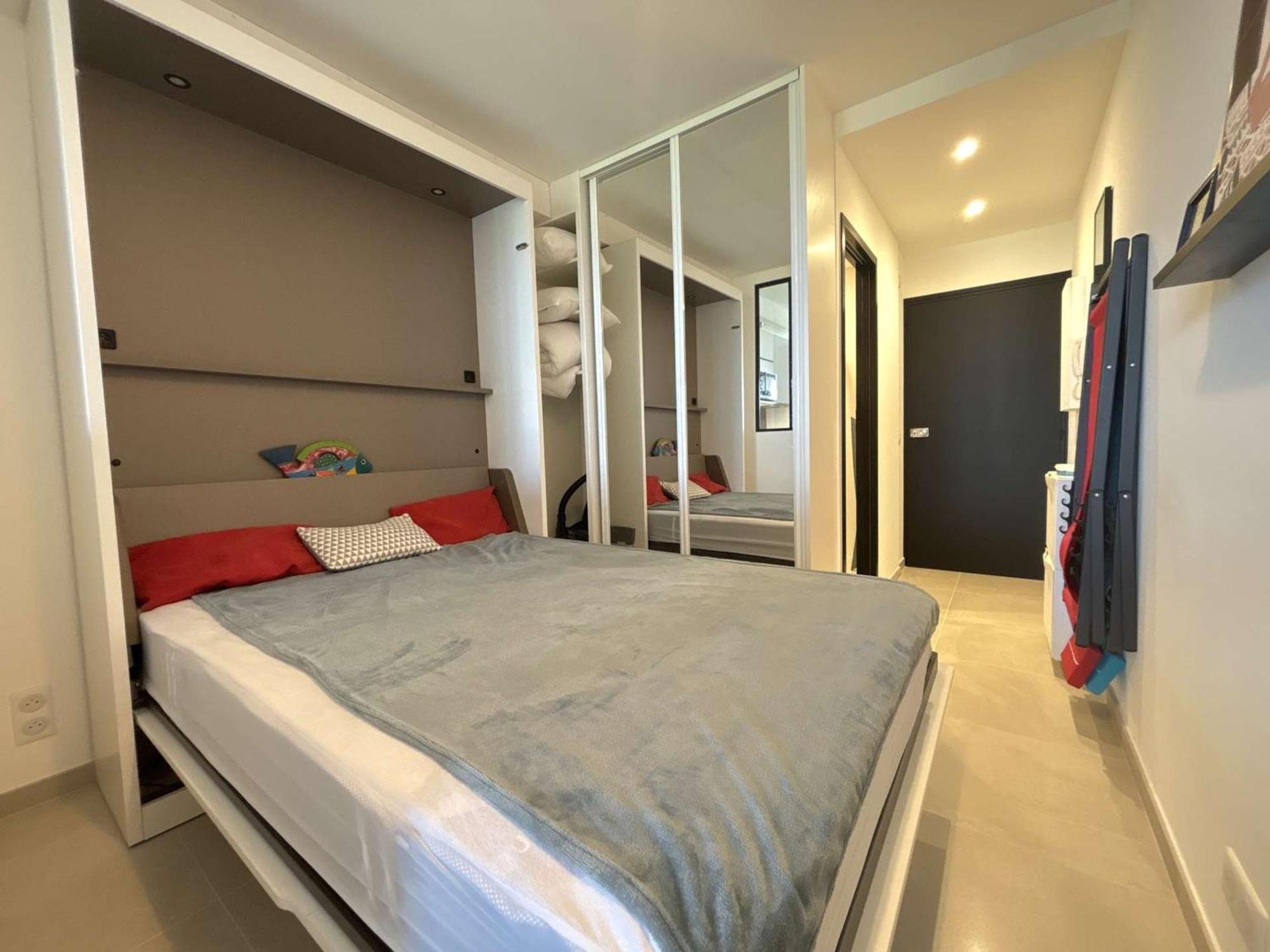 Studio En Bord De Mer A Royan, Parking, Tv, Tout Equipe - Fr-1-494-67 Exterior foto